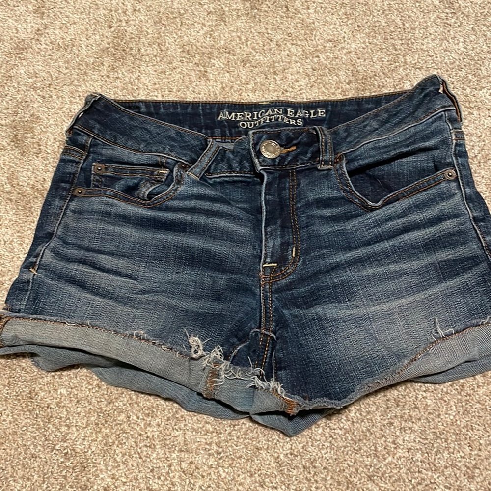SALE!! American Eagle cuffed shortie shorts